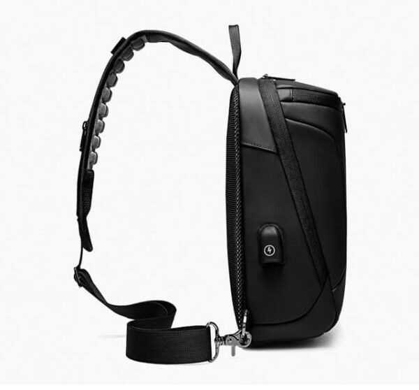 Mochila Cruzada Negra USB