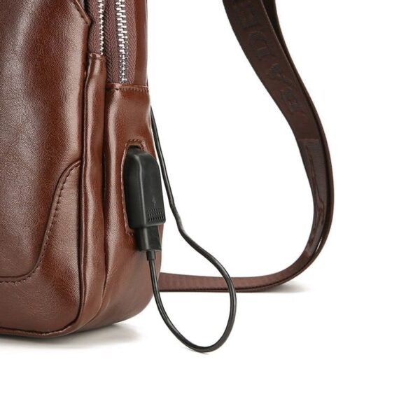 Bolso USB de Pecho Impermeable: Estilo y Funcionalidad - Image 8